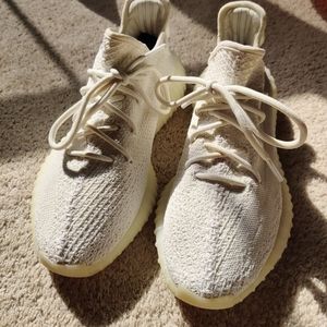 Yeezy 350 v2 Cream